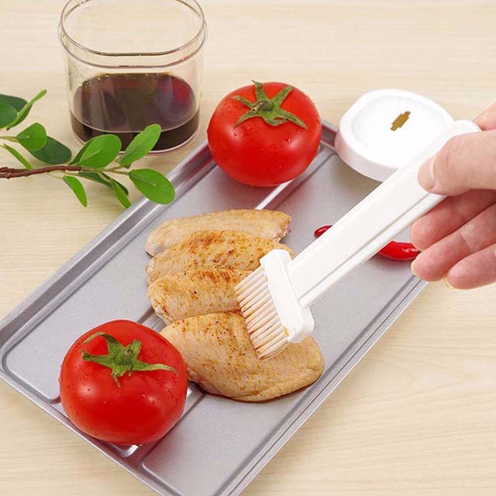 Plastic Oil Bottle Seasoning Dispenser with Silicone Rubber